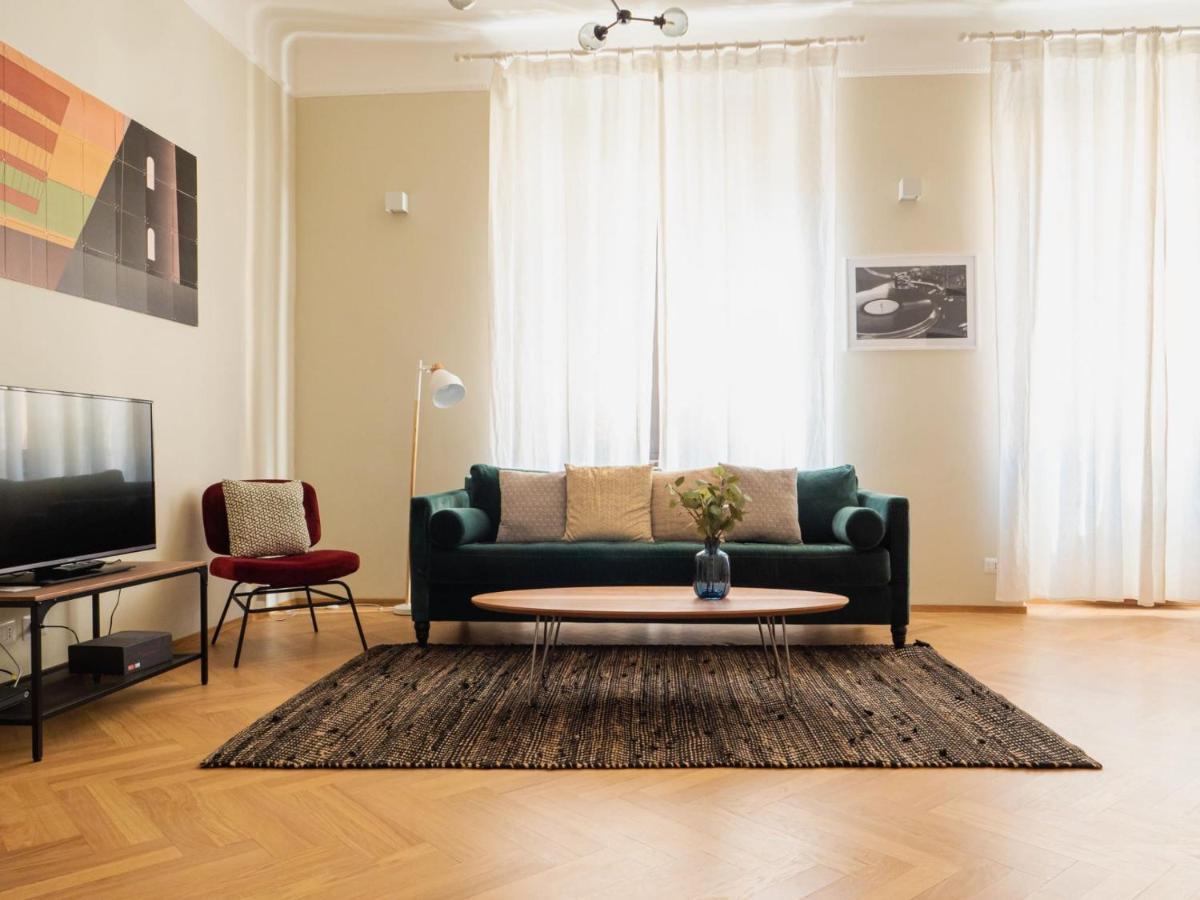 The Best Rent - Cozy Two-Bedrooms Apartment In Pasteur District มิลาน ภายนอก รูปภาพ